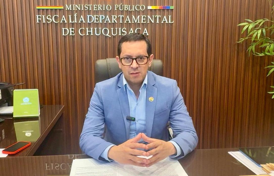 Fiscal Departamental de Chuquisaca, Mauricio Nava, reporta primer caso de feminicidio en este departamento. Foto: Fiscalía General del Estado.