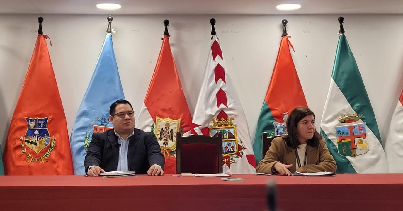 Fiscal General del Estado, Roger Mariaca Montenegro, en taller contra la violencia digital. Foto: Fiscalía General del Estado.