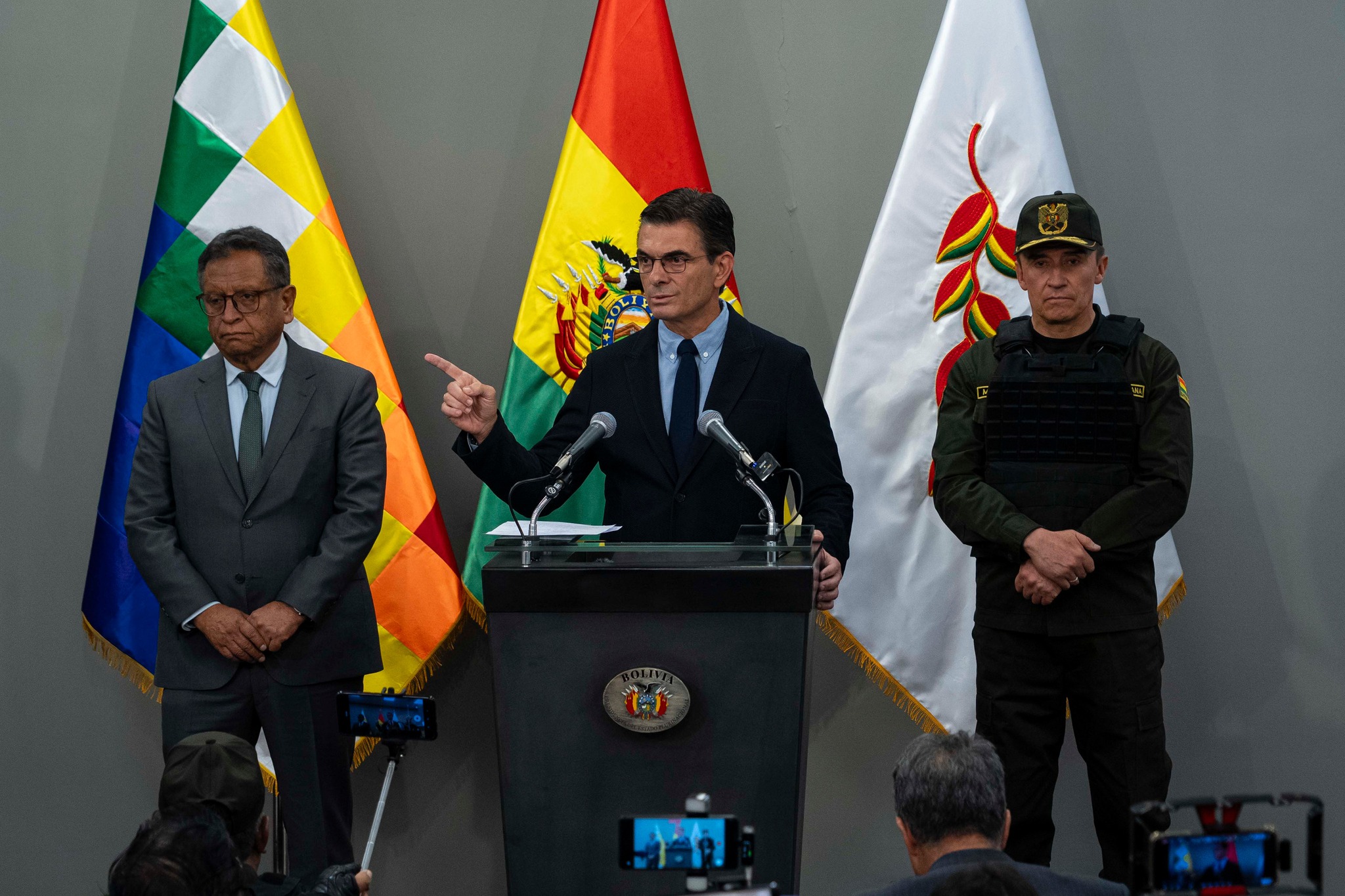 El presidente de Bolivia, Rodrigo Paz, en conferencia de prensa sobre captura de Sebastián Marset. Foto: Ministerio de Gobierno.