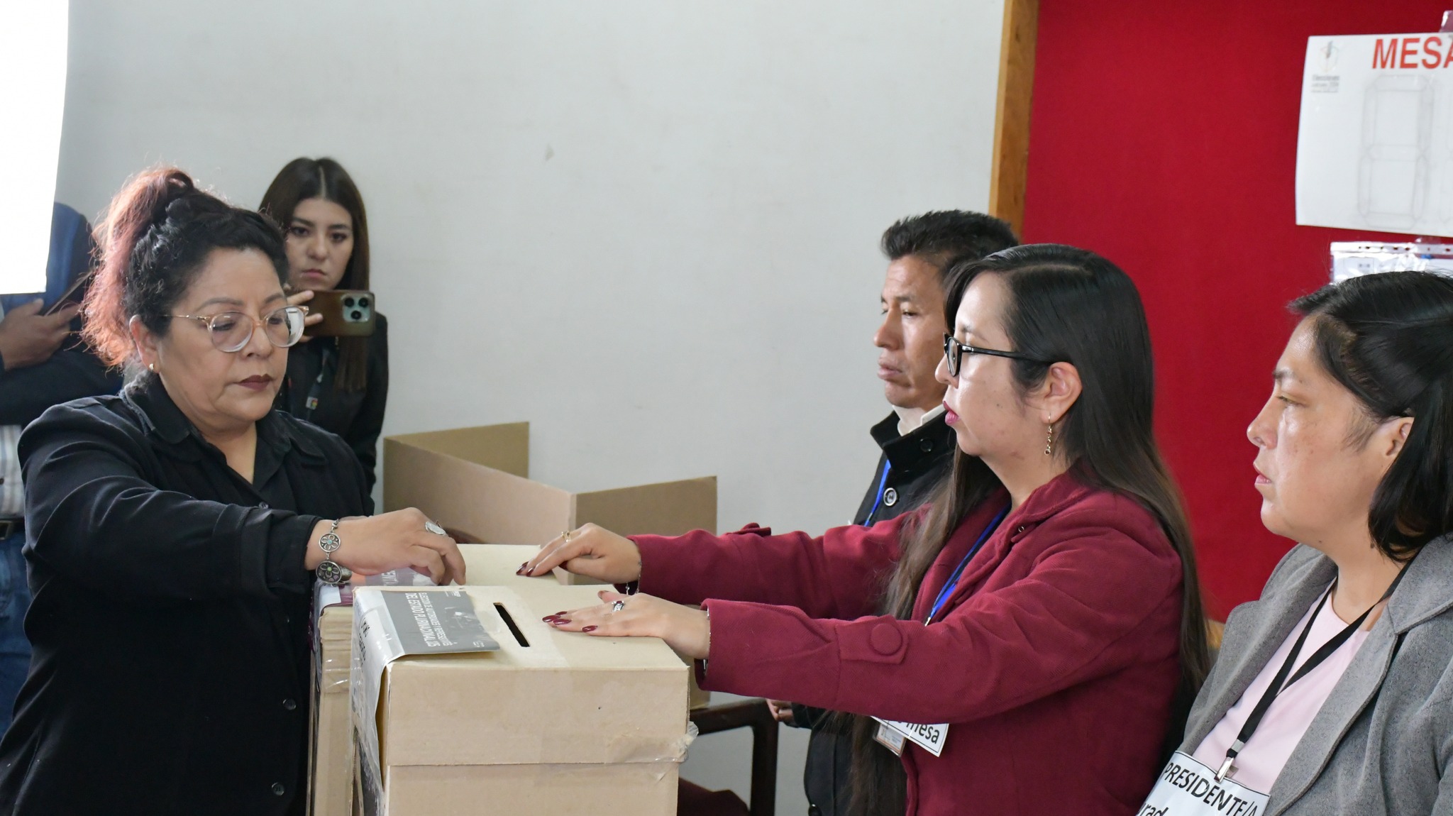 Simulacro de elecciones subnacionales en el Tribunal Electoral Departamental de Oruro. Foto: TED Oruro.