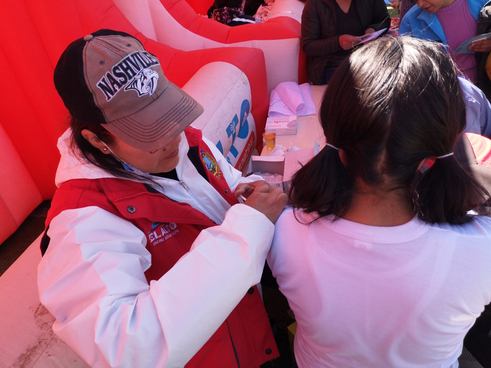 Vacunación contra el sarampión. Foto: GAMEA.