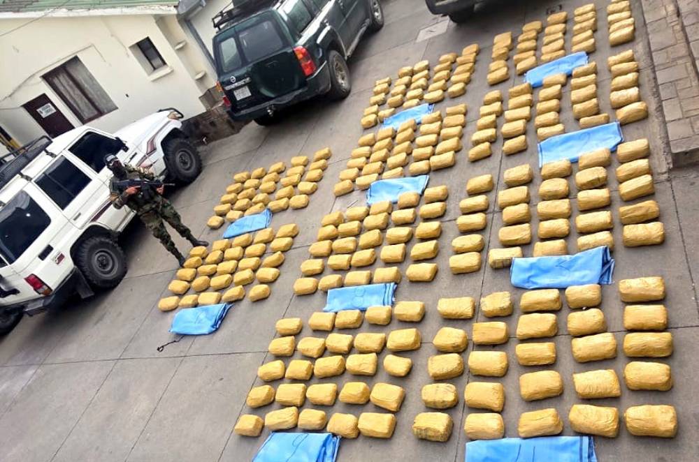 La droga secuestrada en operativo antidrogas en Cochabamba. Foto: FELCN