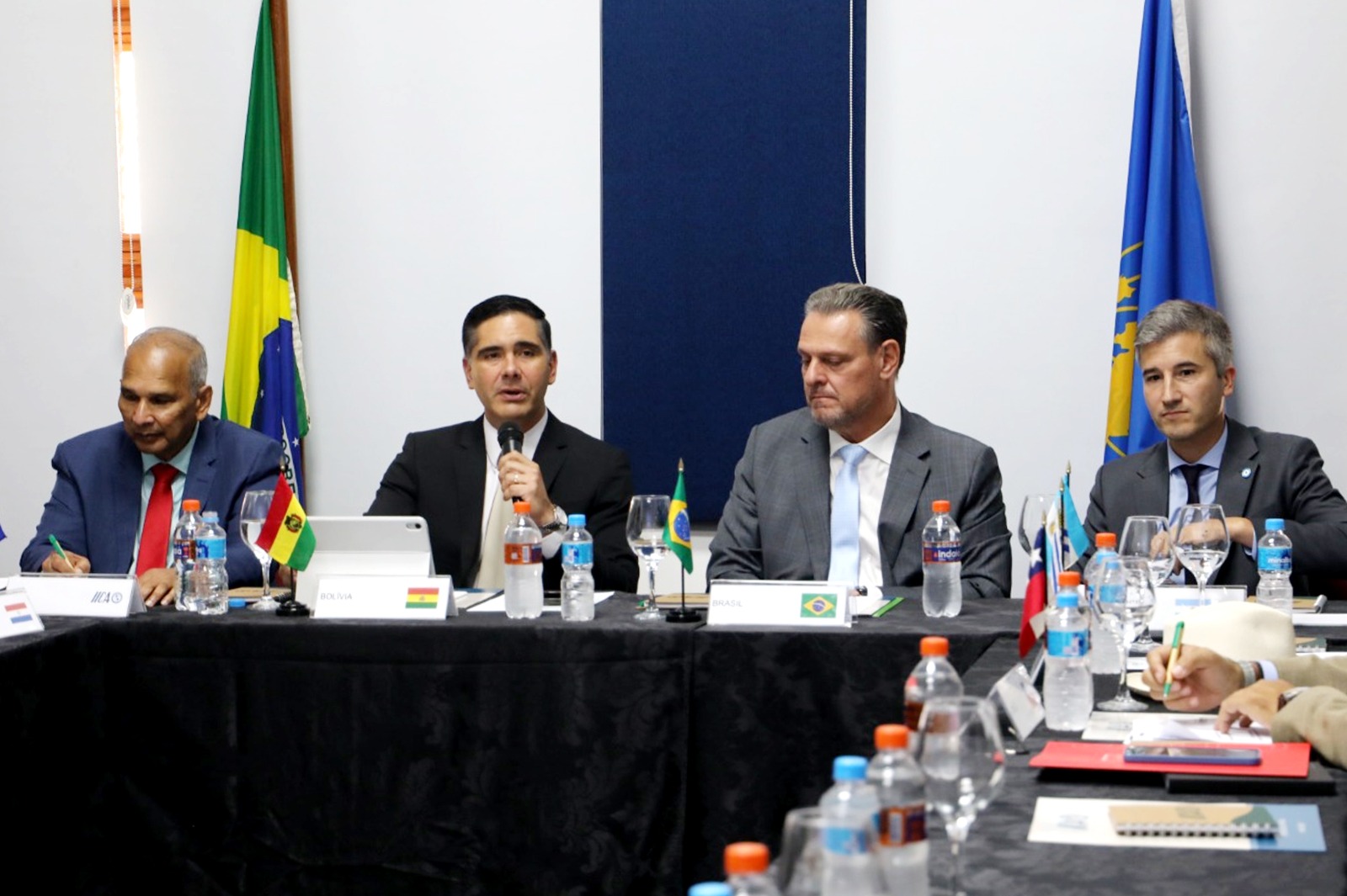El ministro de Desarrollo Productivo, Rural y Agua, Oscar Mario Justiniano, en el foro del CAS. Foto: MDPRyA