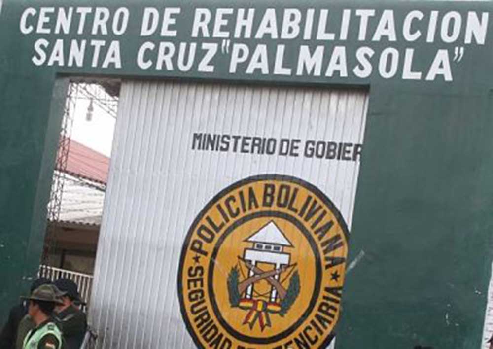 Ingreso principal del penal de Palmasola en la capital cruceña. Foto: archivo