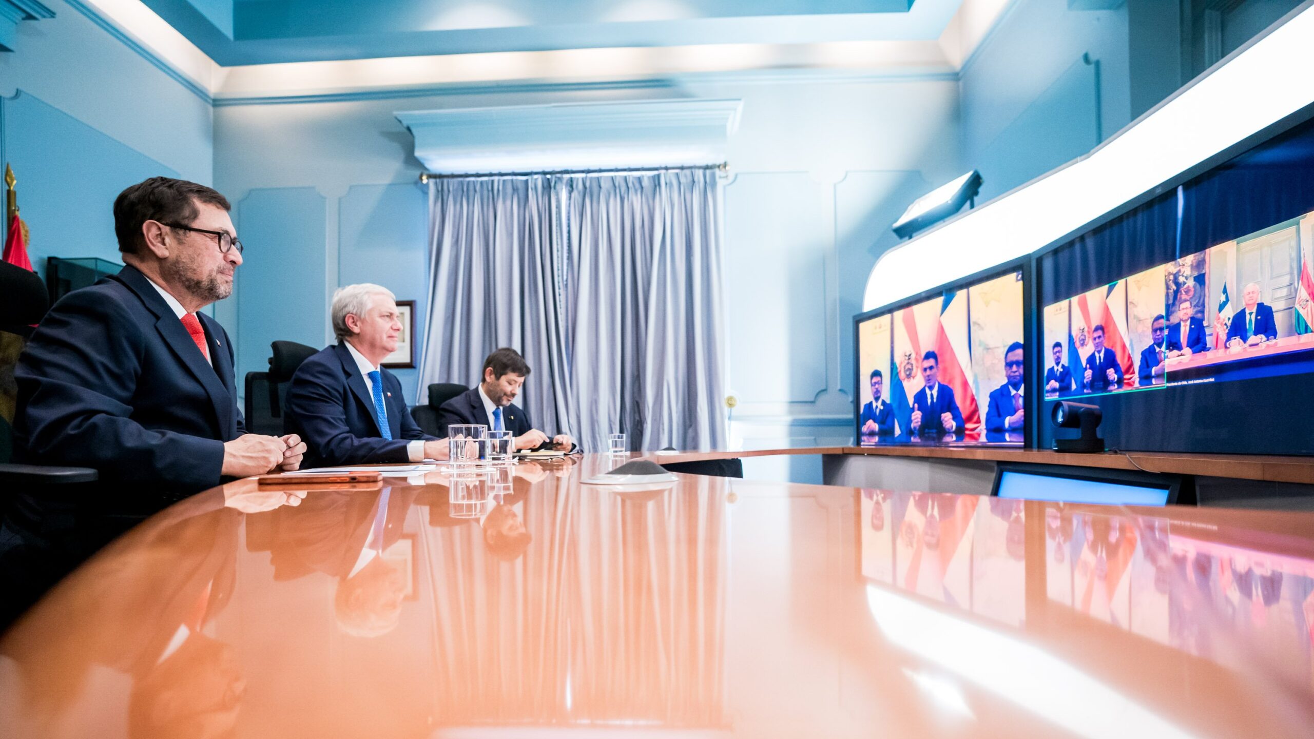 Reunión virtual entre los presidentes de Bolivia y Chile. Foto: Cancillería de Bolivia