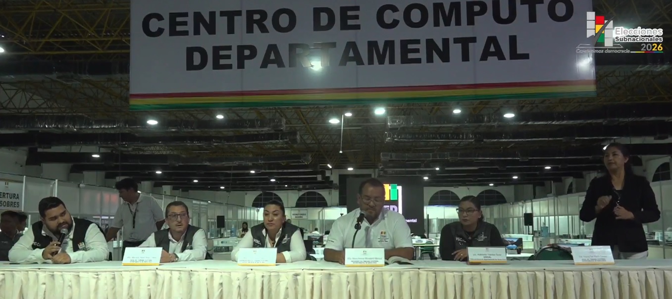 Vocales del TED de Santa Cruz en conferencia de prensa. Foto: Captura de pantalla.