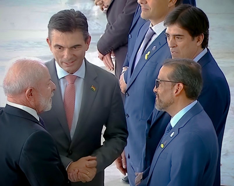 Presidente de Bolivia y Ministro de Obras Públicas en la reunión con el presidente de Brasil, Luiz Inácio Lula da Silva, que se realiza en el Palacio de Planalto, en Brasilia. Foto: MOPSV.