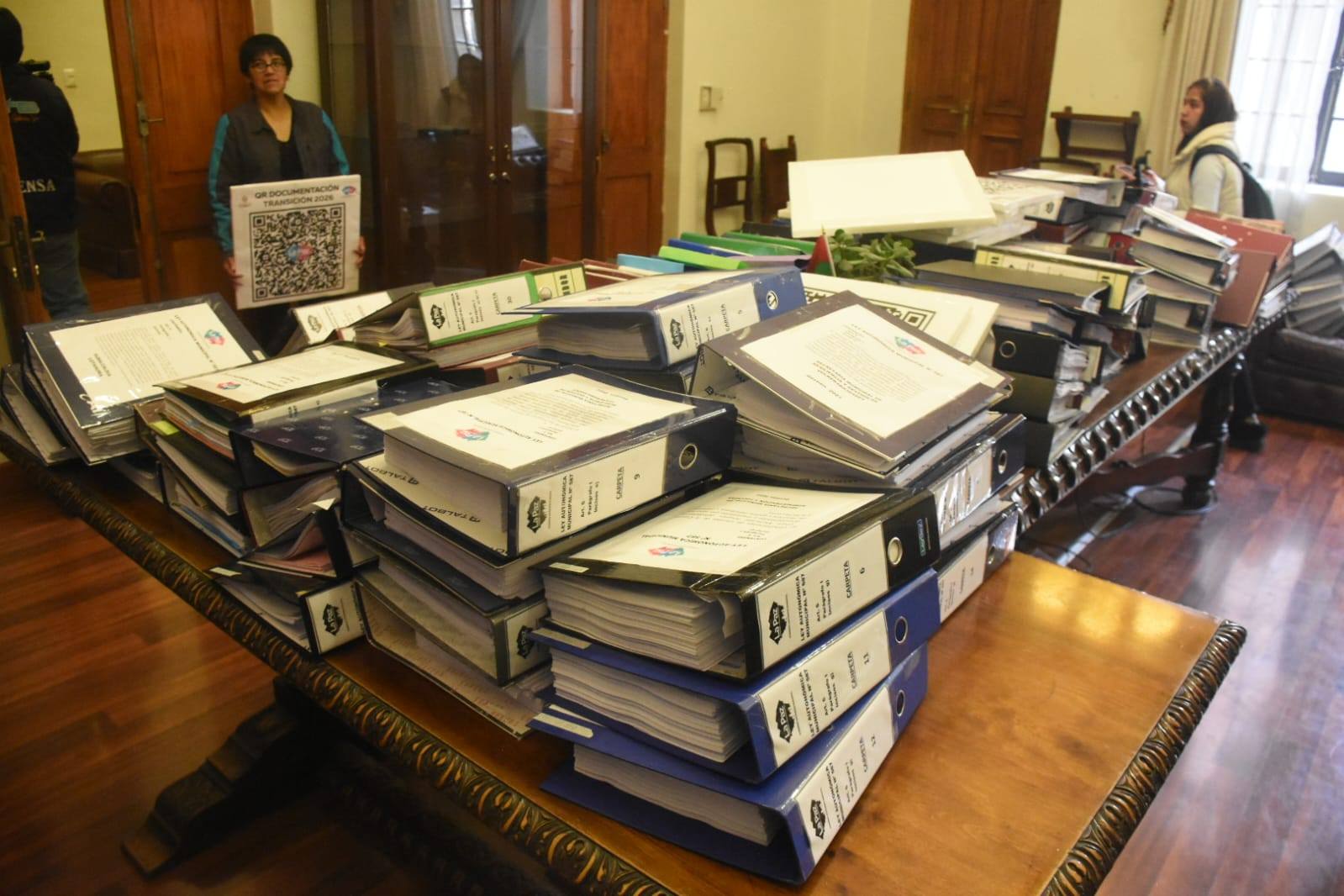 Los documentos preparados por la adminitración salinete de la Alcaldía de La Paz. Foto: GAMLP.