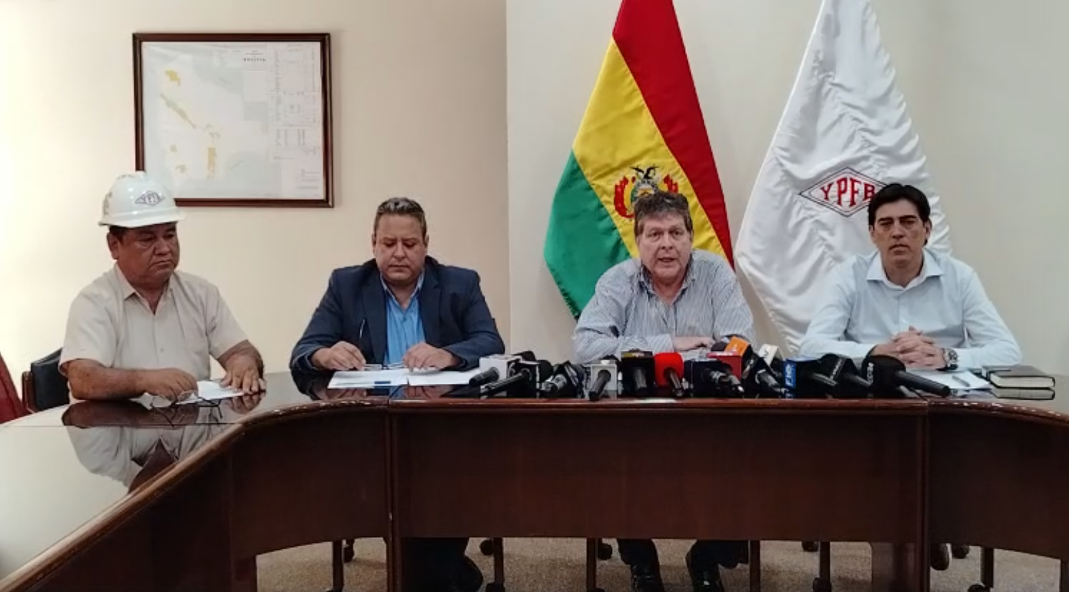 Conferencia de prensa del Ministerio de Hidrocarburos y Energía. Foto: Captura.