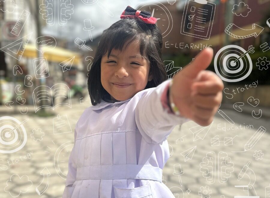 Una niña que adquirió su cédula de identidad. Foto: Segip.