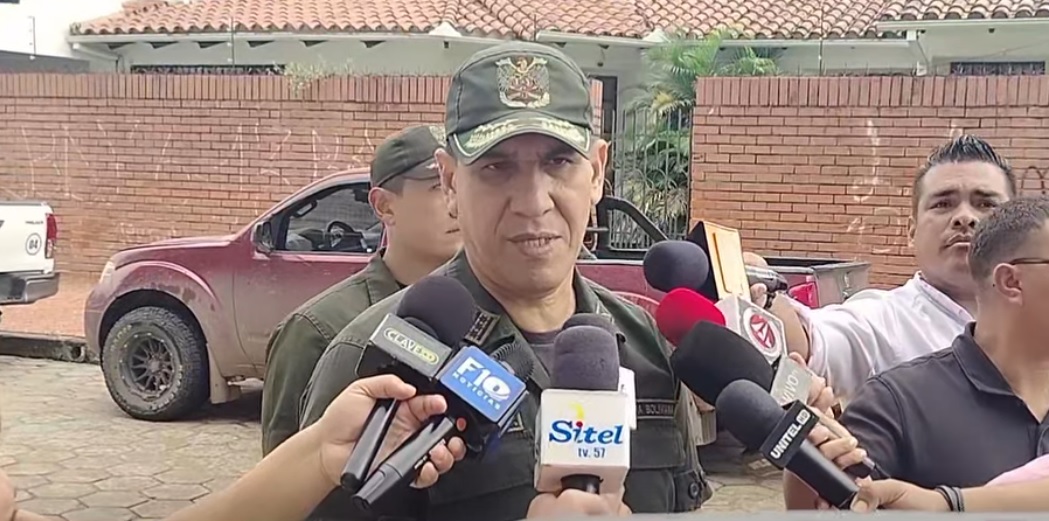 El subcomandante departamental de la Policía, Roger Roca. Foto: Captura de pantalla.
