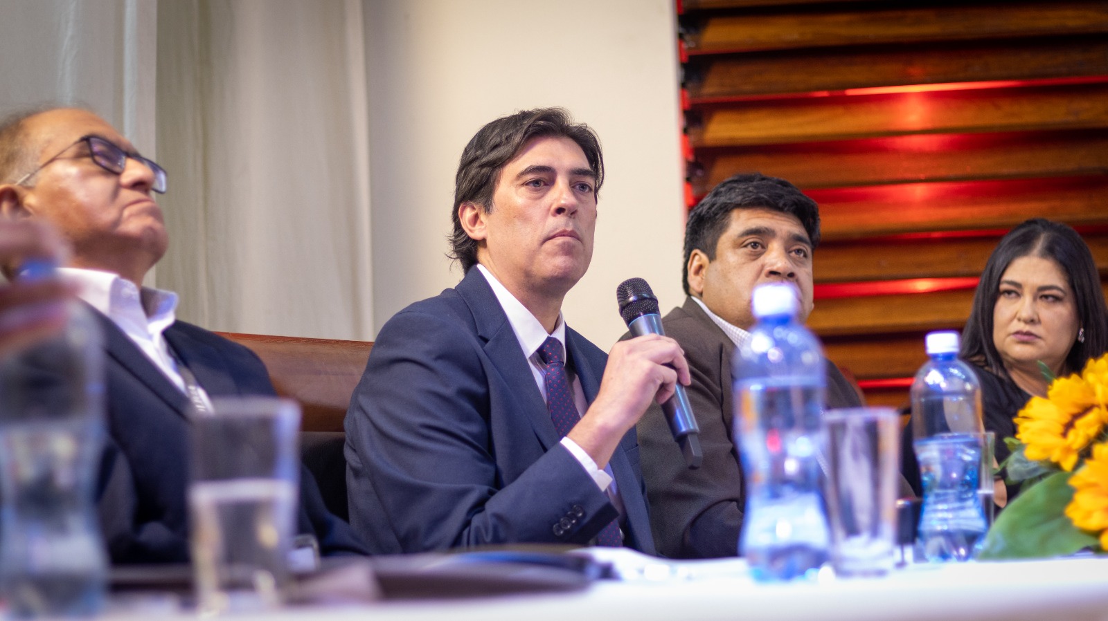 El ministro de Obras Públicas, Mauricio Zamora. Foto: MOPSV.