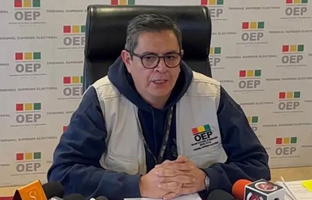 El secretario de Cámara del TSE, Fernando Arteaga, en una pasada entrevista. Foto: Unitel - archivo