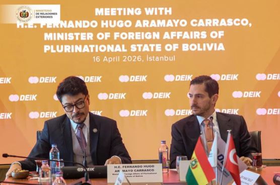 El Canciller Fernando Aramayo en Türkiye, se avanzó con DEİK para fortalecer la relación económica con Bolivia.