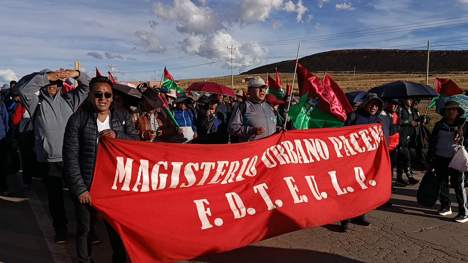 Marcha del magisterio paceño. Foto: FDTEULP