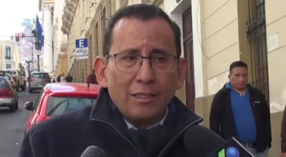 El director de la Oficina Técnica para el Fortalecimiento de la Empresa Pública (OFEP), Pablo Camacho, en entrevista con los medios. Foto: captura video
