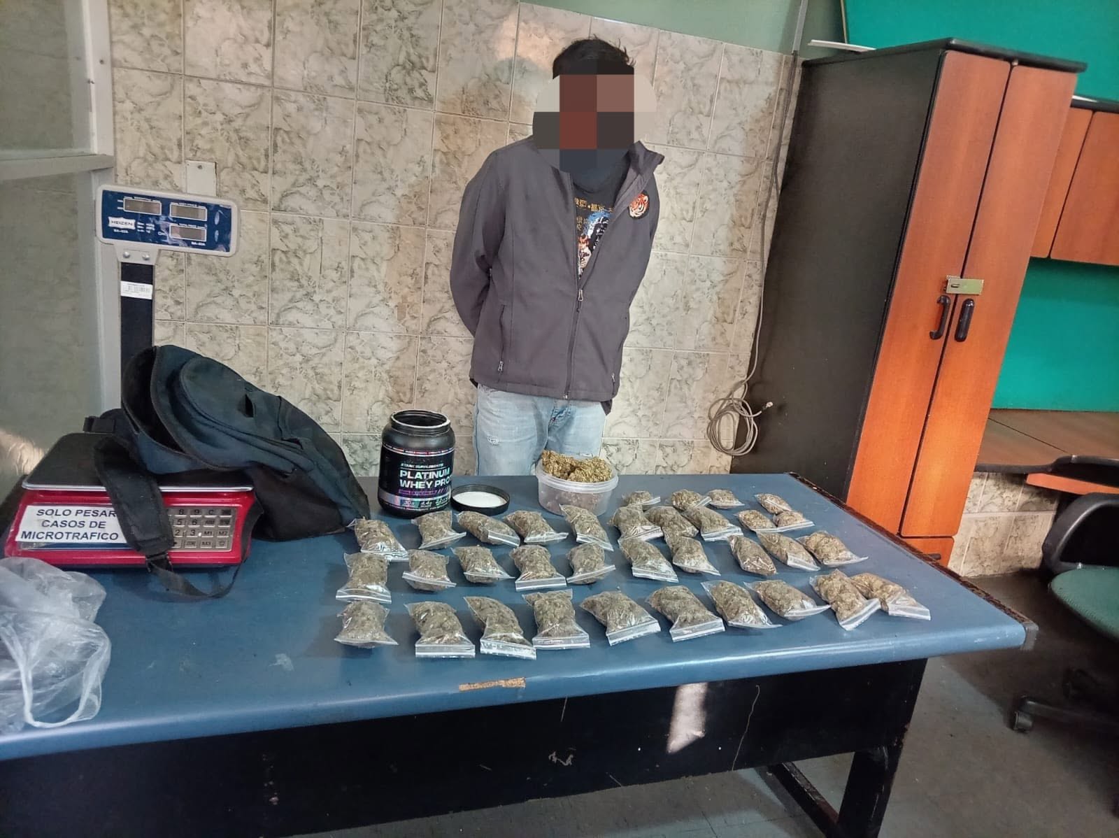 Un sujeto fue aprendido tras el secuestro de sustancias controladas en La Paz. Foto: Felcn.