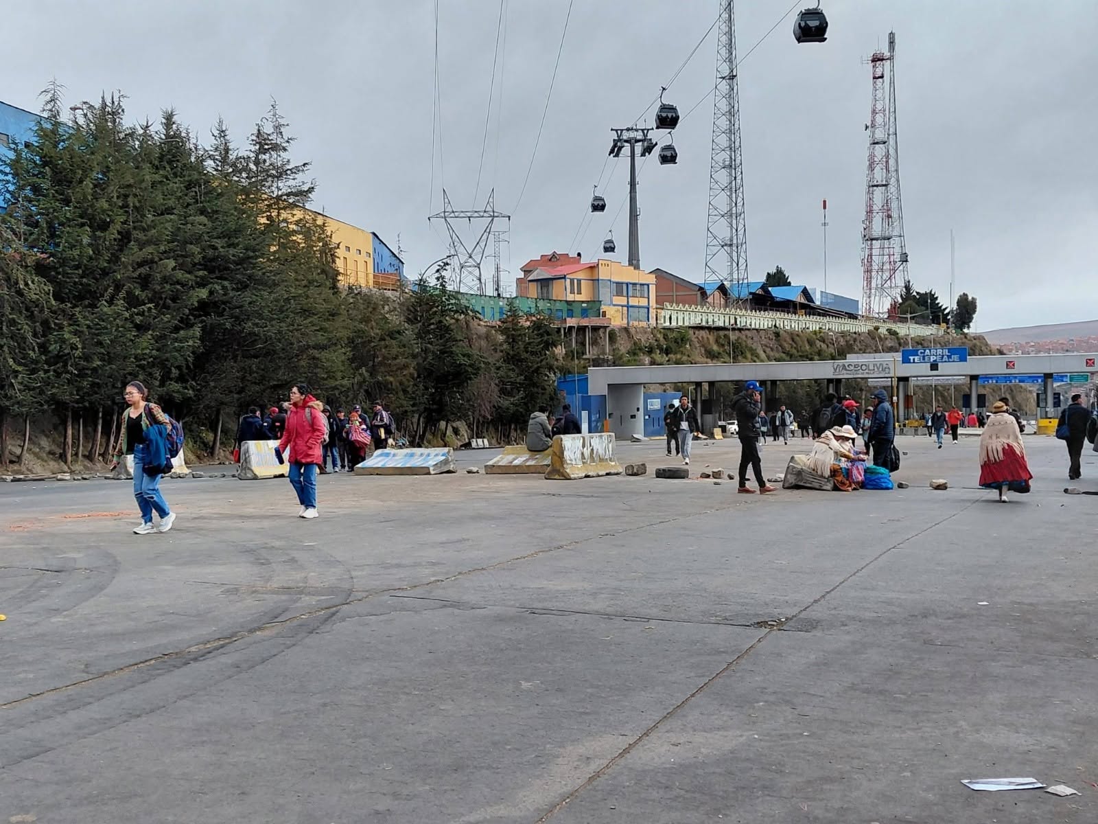 La estación de peaje de Vías Bolivia al ingreso de la Autopista La Paz - El Alto. Foto: Vías Bolivia.