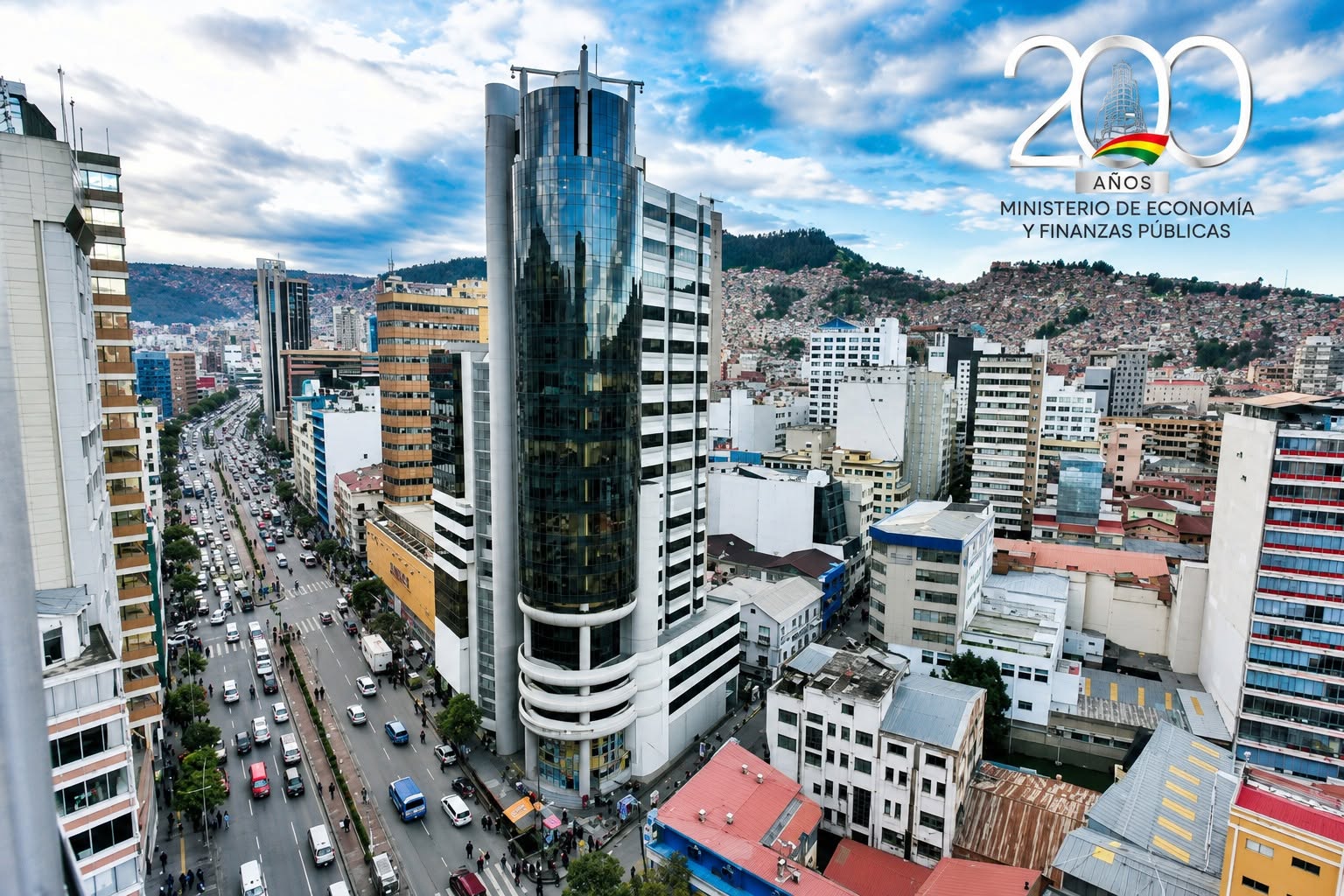 Edificio del Ministerio de Economía y Finanzas Públicas en la ciudad de La Paz. Foto: José Gabriel Espinoza redes sociales.