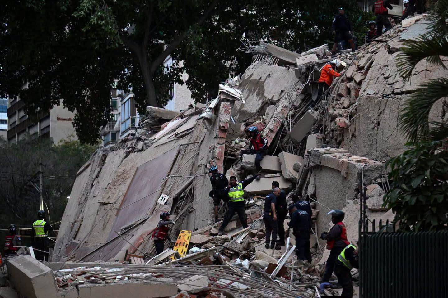 Edificios destruidos tras el terremoto en Venezuela. Foto: Captura RRSS.