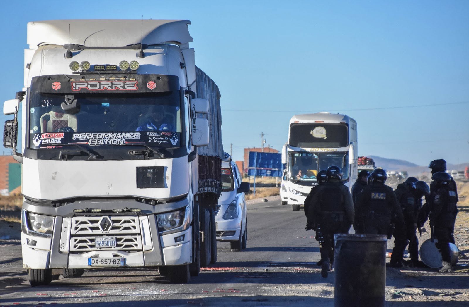 Los transportistas permanecieron 50 días en las carreteras a causa de los bloqueos. Foto: MOPSV.