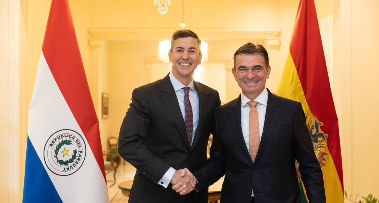 Los presidentes de Paraguay y Bolivia, Santiago Peña (Izq.) y Rodrigo Paz (Der.). Foto: Santiago Peña RRSS.