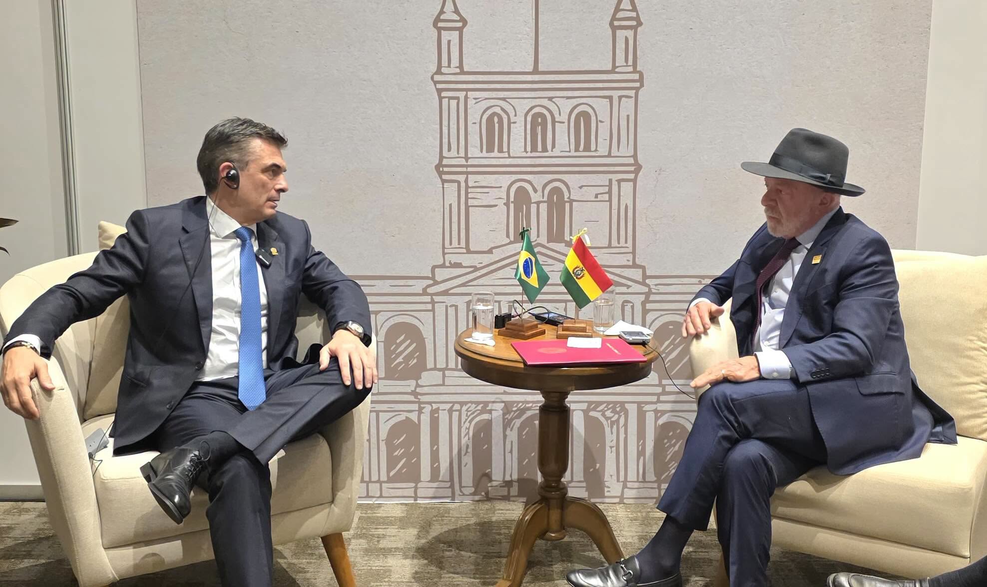 Los jefes de Estado de Bolivia (Izq.) y Brasil (Der.), en una reunión en Paraguay. Foto: Rodrigo Paz rrss.