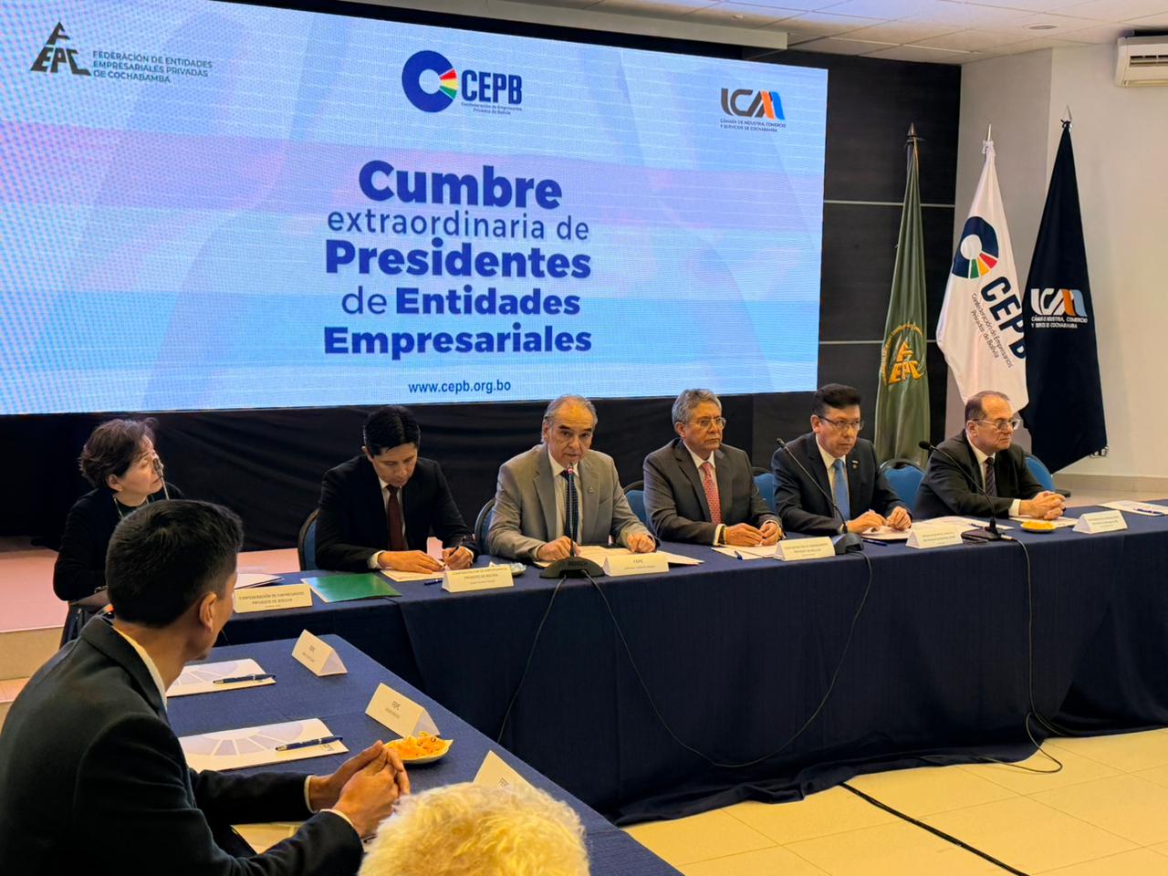 Cumbre Extraordinaria de Presidentes de Entidades Empresariales en Cochabamba. Fotos: FEPC.
