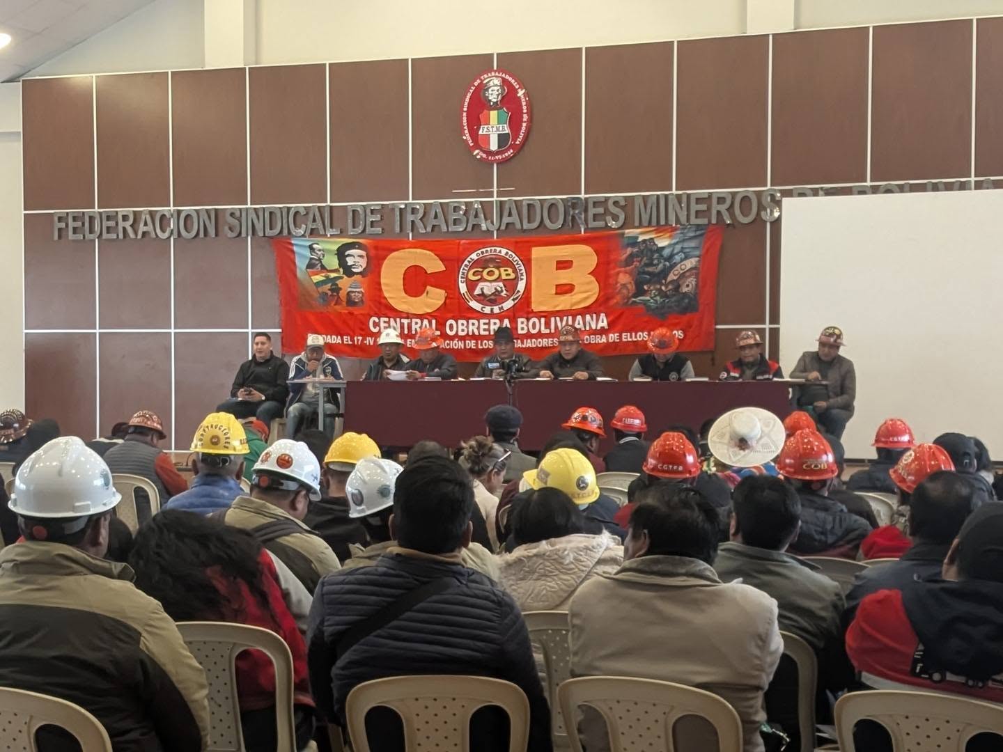 Un pasado ampliado de la COB en la federación de mineros. Foto: RENNO