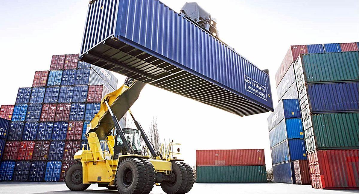 Contenedores de exportación. Foto: Archivo.