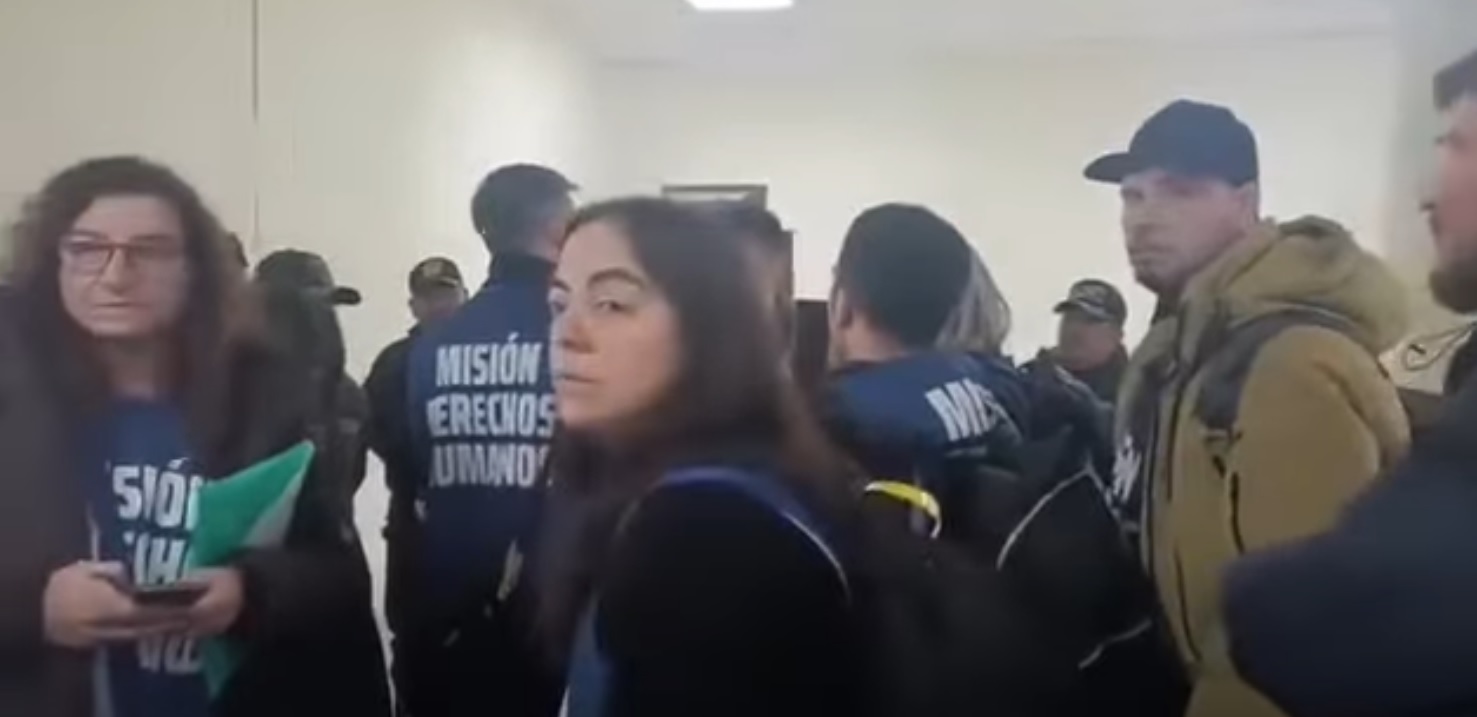 Algunos integrantes de la misión argentina que intentó llegar a El Alto. Foto: captura video