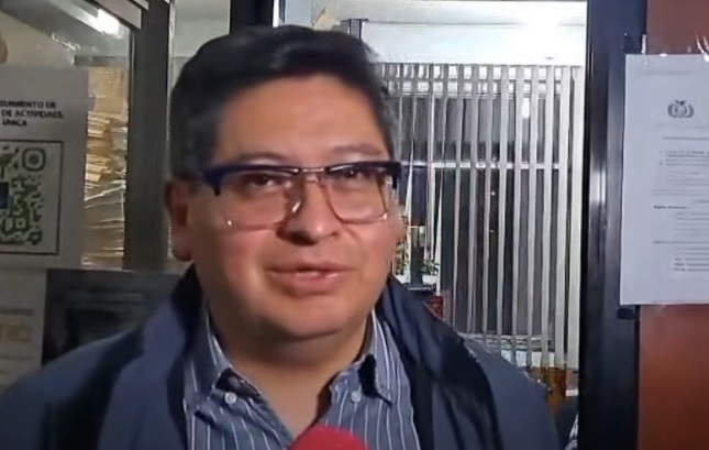 El exministro Marcelo Montenegro en la Fiscalía. Foto: Erbol