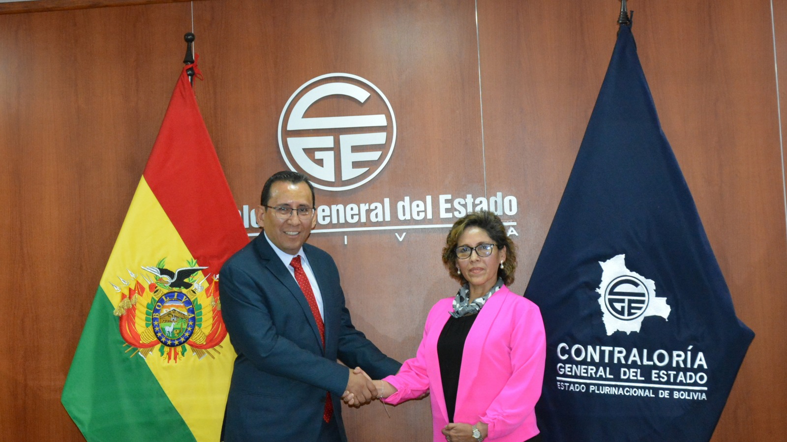 Reunión entre autoridades de la Contraloría y la OFEP. Foto: CGE