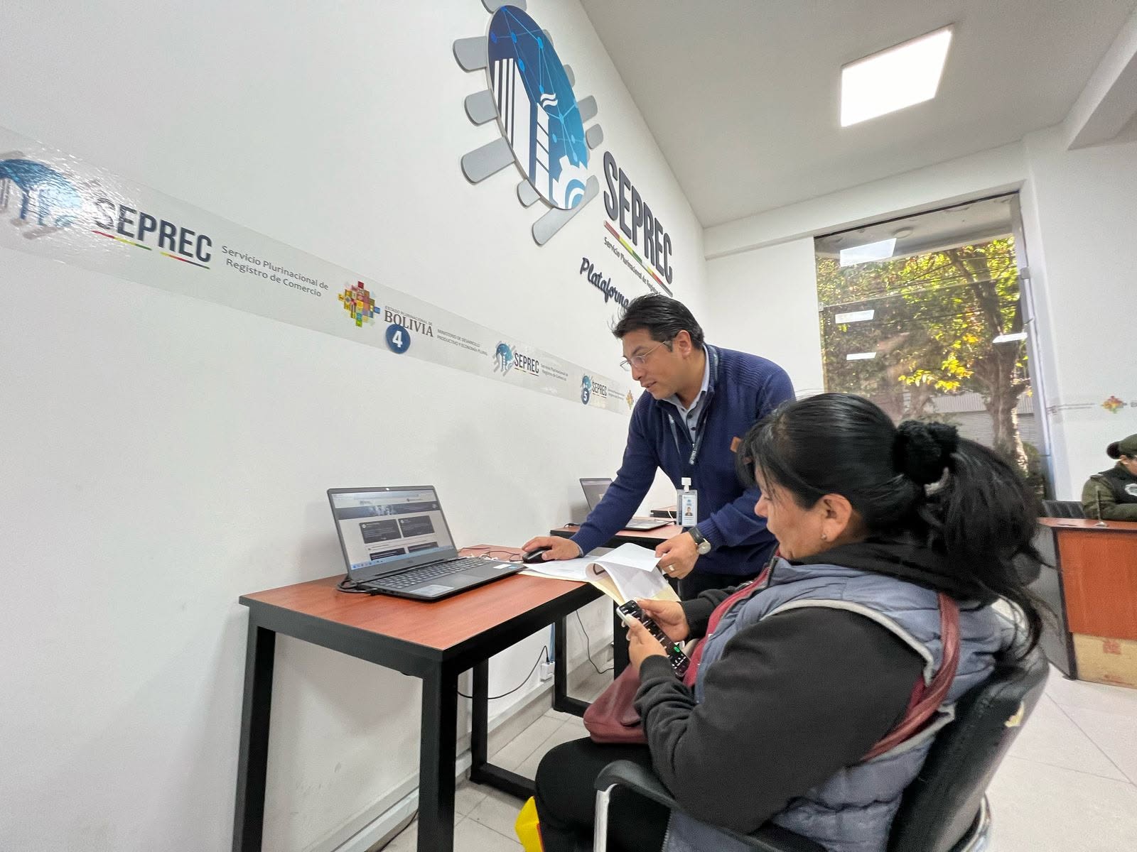 Oficinas del Servicio Plurinacional de Registro de Comercio. Foto: Seprec referencial.