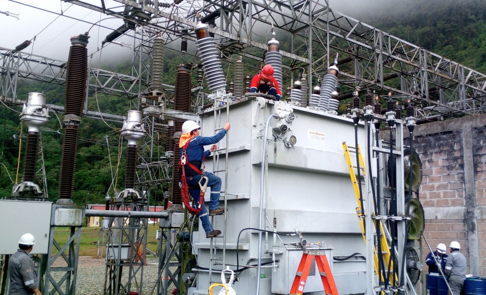 La planta de tratamiento de aceite dieléctrico de ENDE Corani. Foto: ENDE.