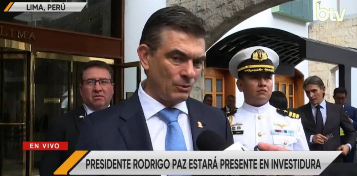 El presidente de Bolivia, Rodrigo Paz, en Lima, Perú. Imagen: Captura Bolivia Tv.