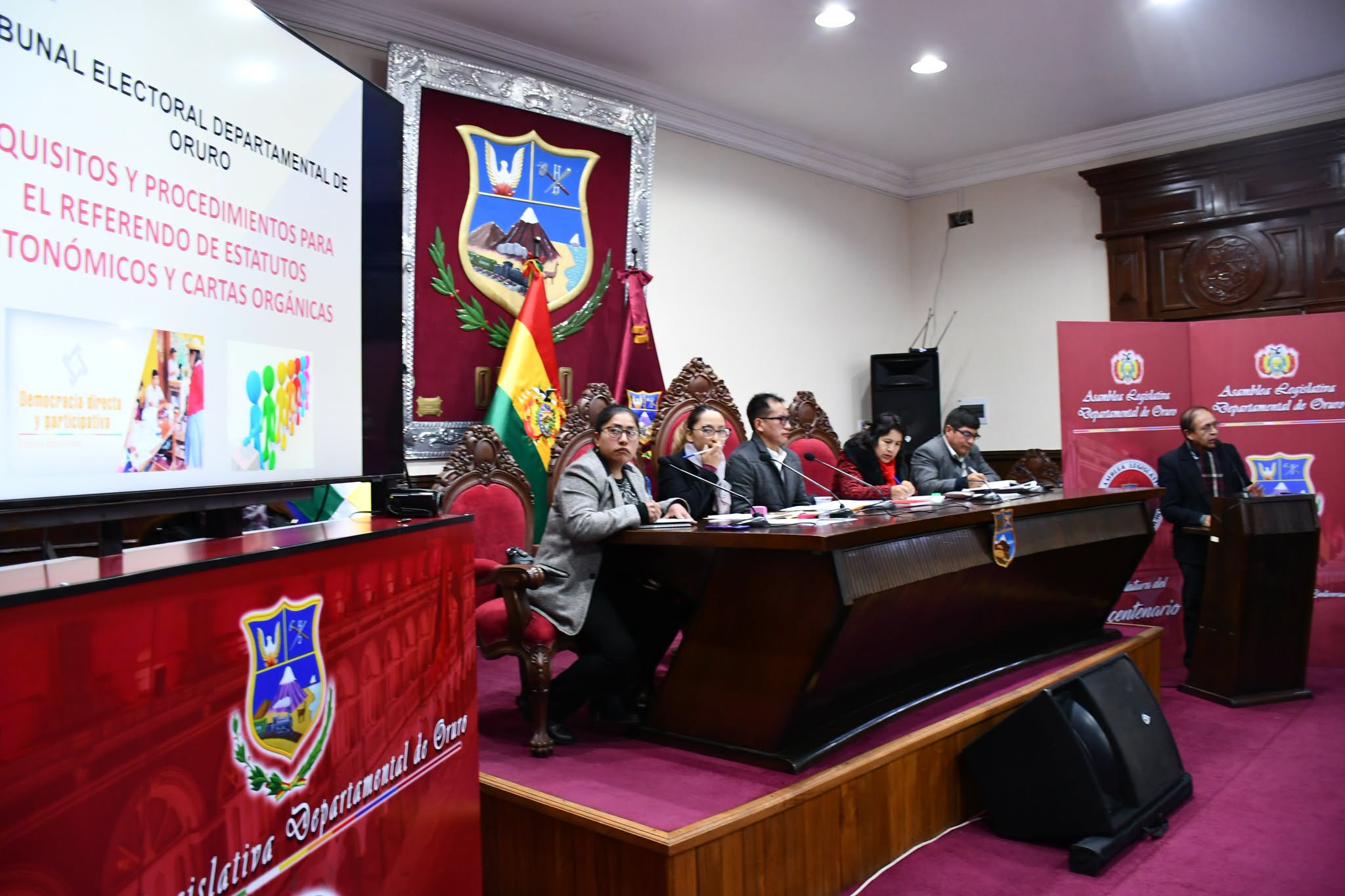 El encuentro se llevó en la Asamblea Legislativa Departamental de Oruro. Foto: TED Oruro.