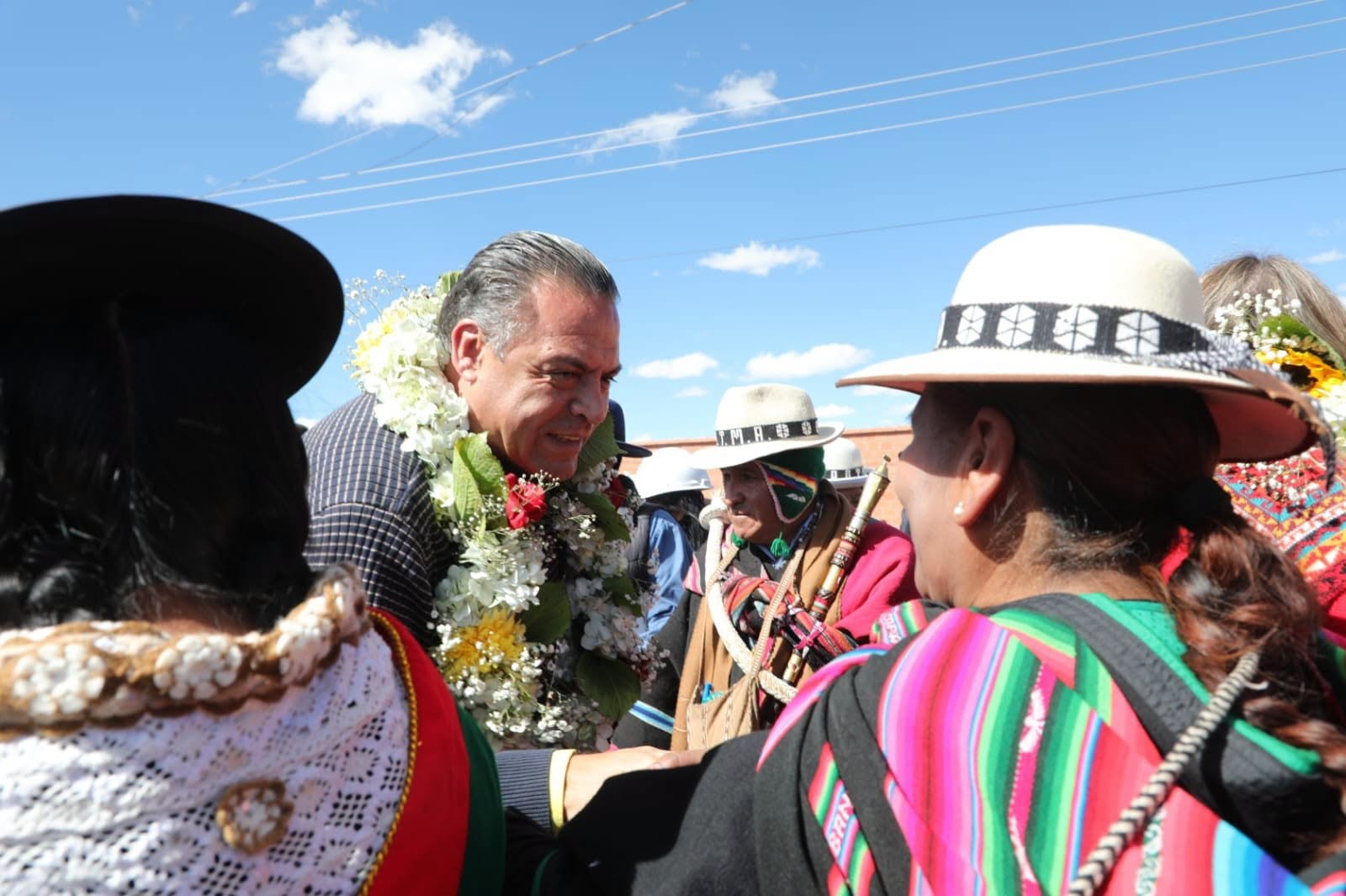 El gobernador Luis Revilla visitó el municipio de Caquiaviri. Foto: Gobernación de La Paz.
