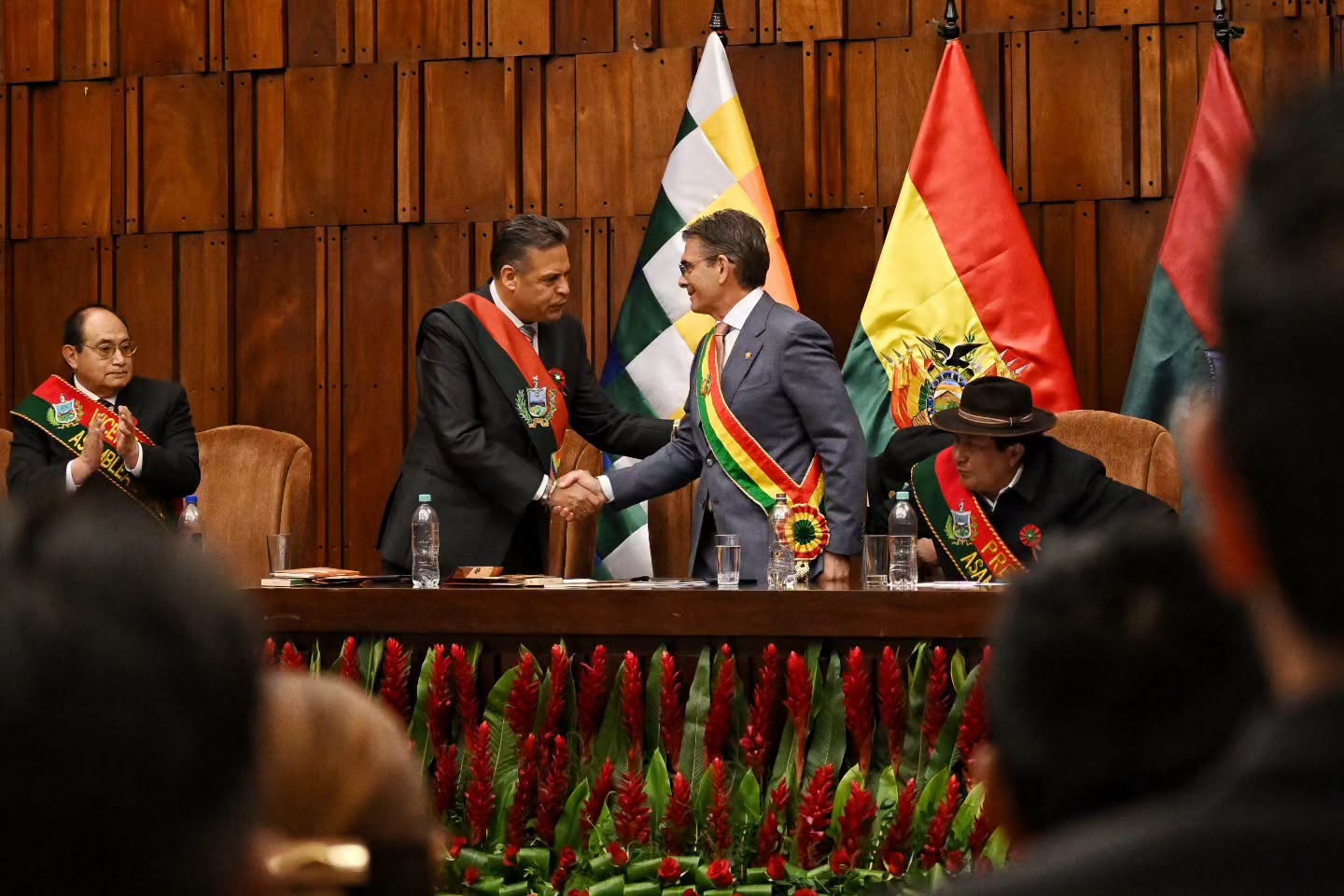 El Presidente de Bolivia (Der.) y el Gobernador de La Paz (Izq.). Foto: Bolivia Tv.
