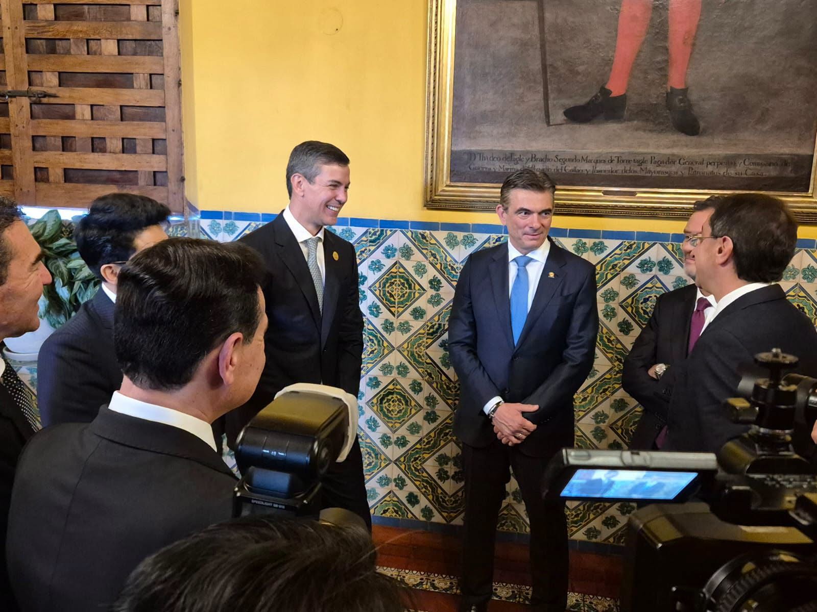 El presidente de Bolivia, Rodrigo Paz, se reunión con sus homólogos de otros países de la región. Foto: Bolivia Tv.