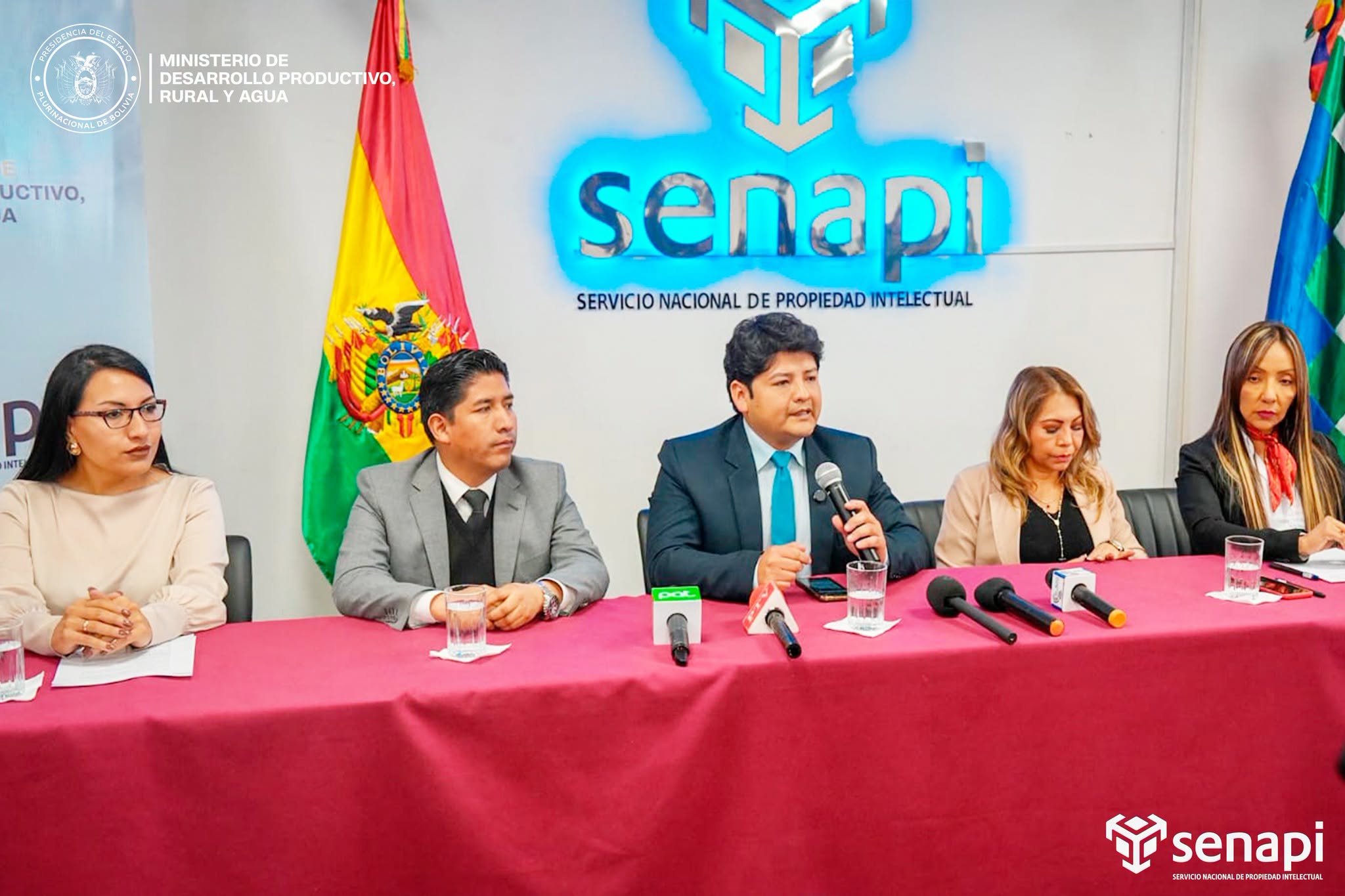 Ejecutivos del Senapi, en conferencia de prensa. Foto: Senapi.