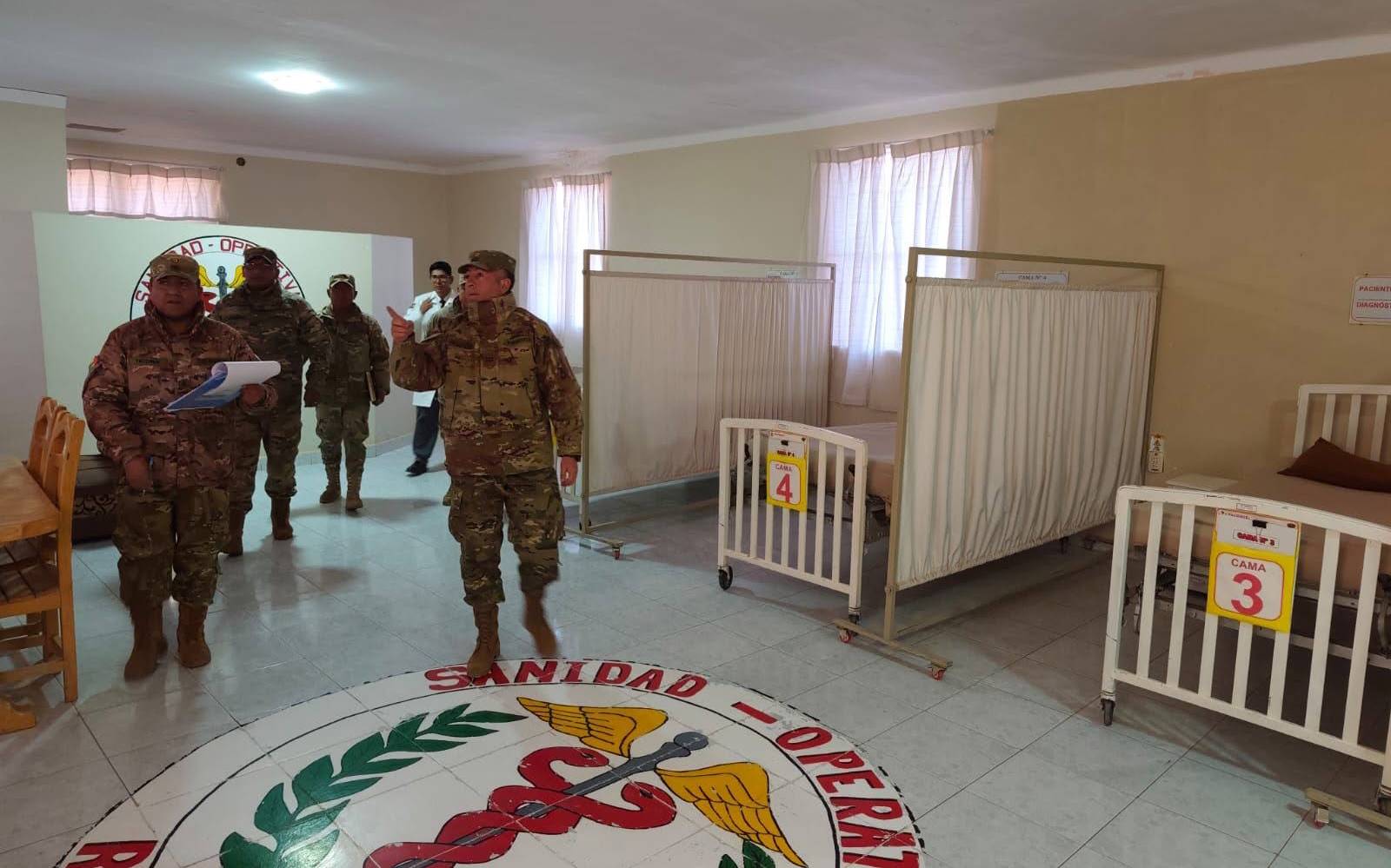 La inspección a un cuartel. Foto: Viceministerio de Defensa y Cooperación al Desarrollo Integral