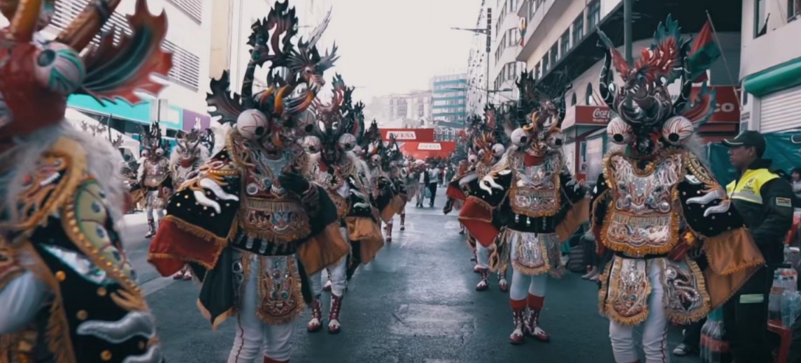 La danza de la Diablada en la entrada folclórica de la UMSA. Imagen: Captura.