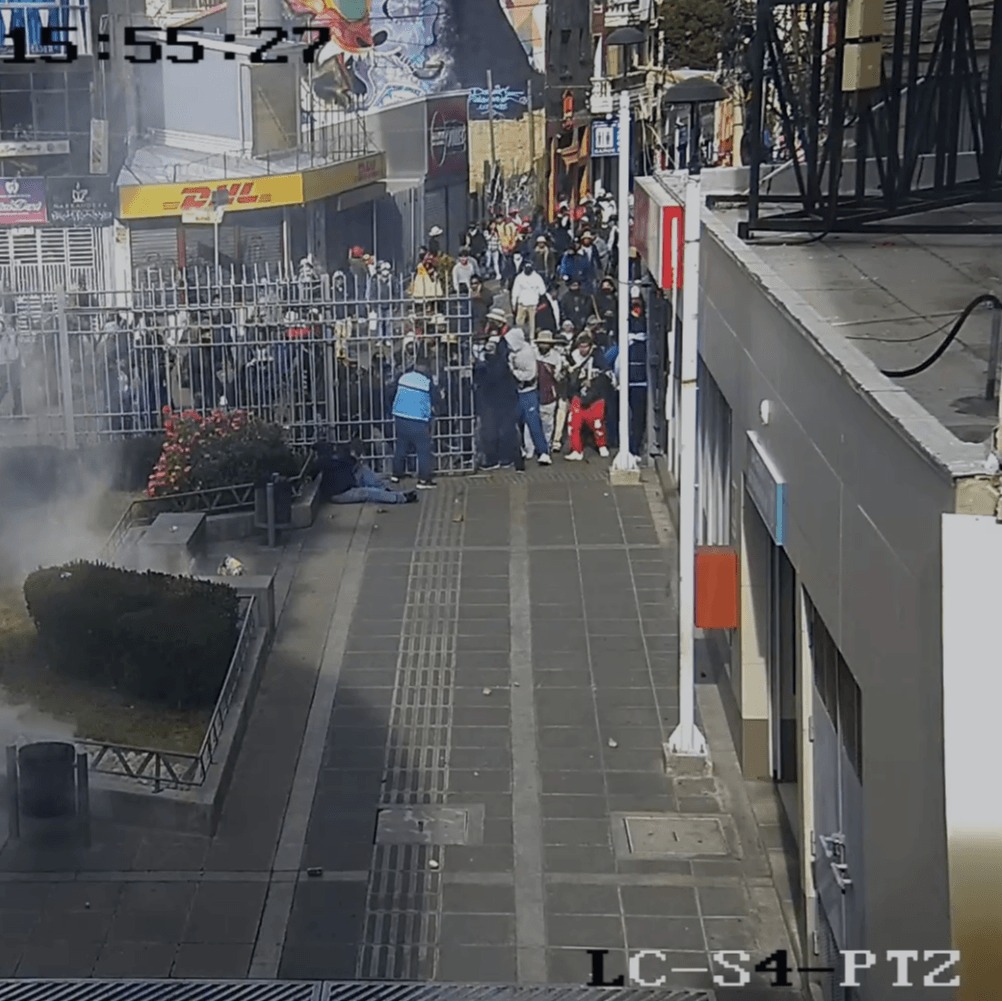 Predios de la estación el Prado, de la línea Celeste, fueron atentados por manifestantes. Foto: Mi Teleférico.