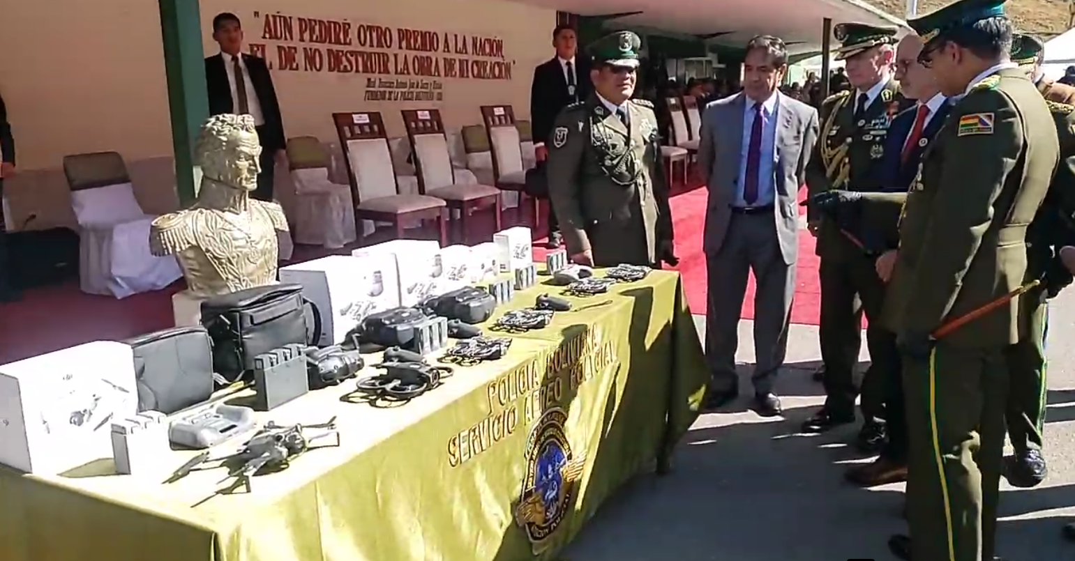 Entrega del Sistema de Aeronaves Pilotadas a Distancia a la Policía Boliviana. Foto: Captura.