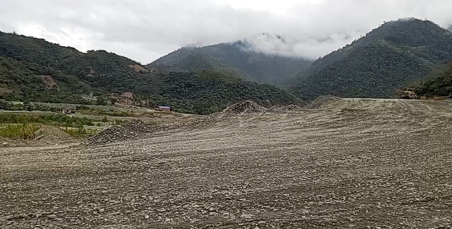 Imagen referencial de La Asunta y la actividad minera a lo lejos. Foto: captura video