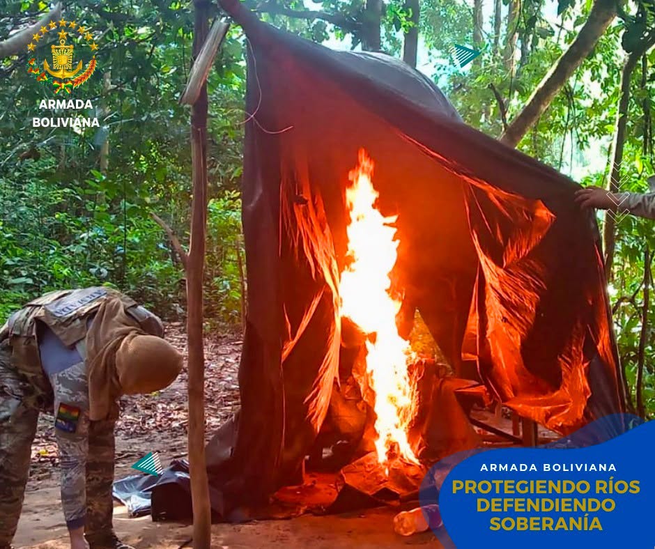 Operativo contra la minería ilegal en la cabecera del río Tequeje. Fotos: Armada Boliviana.