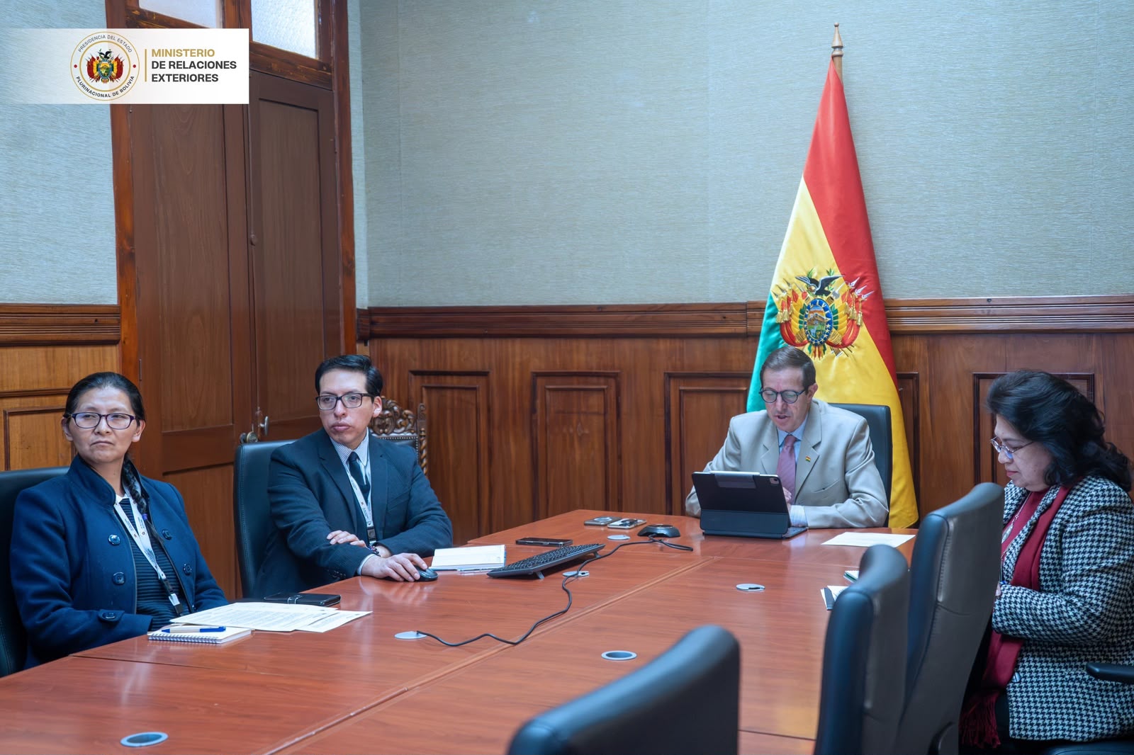Reunión sostenida para organización de taller mundial sobre la participación de los Países en Desarrollo sin Litoral (PDSL). Foto: Ministerio de Relaciones Exteriores.