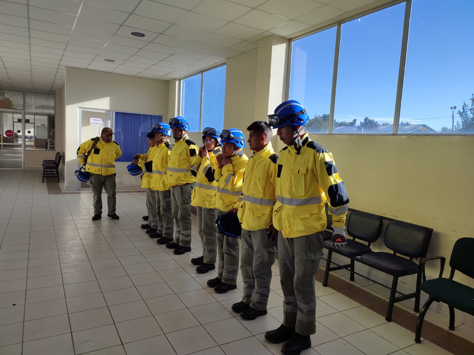 Bomberos forestales y rescatistas se incorporarán a las tareas de mitigación en Tarija. Foto: GOBCOM.