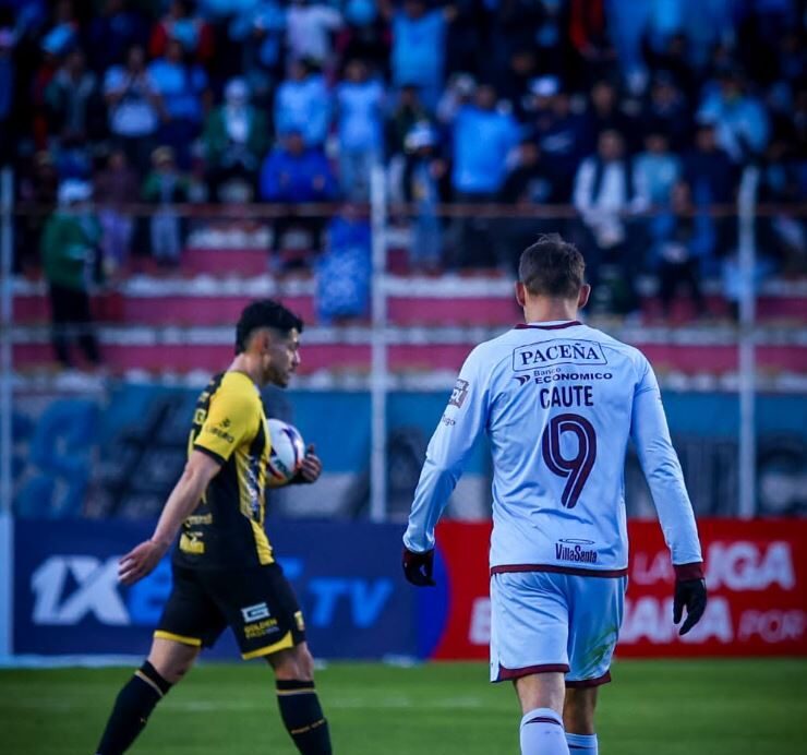 The Strongest y Bolívar igualaron en el clásico paceño..